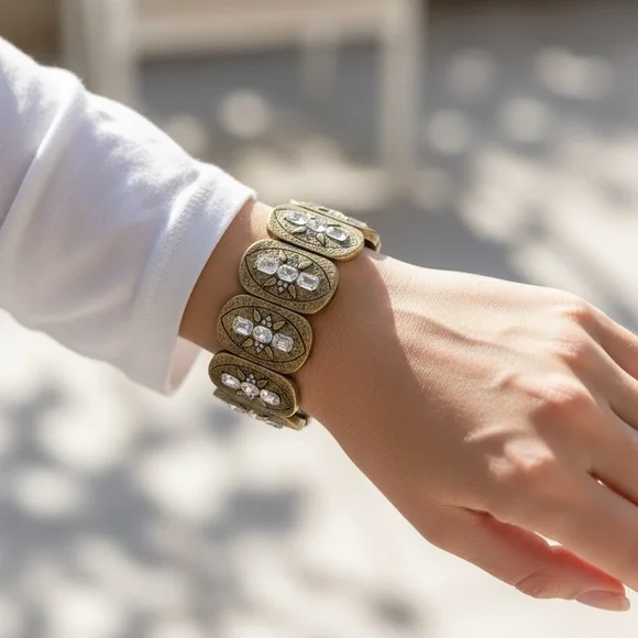 Elegant Gold and Silver Women's Bracelet - Picture 1 of 2